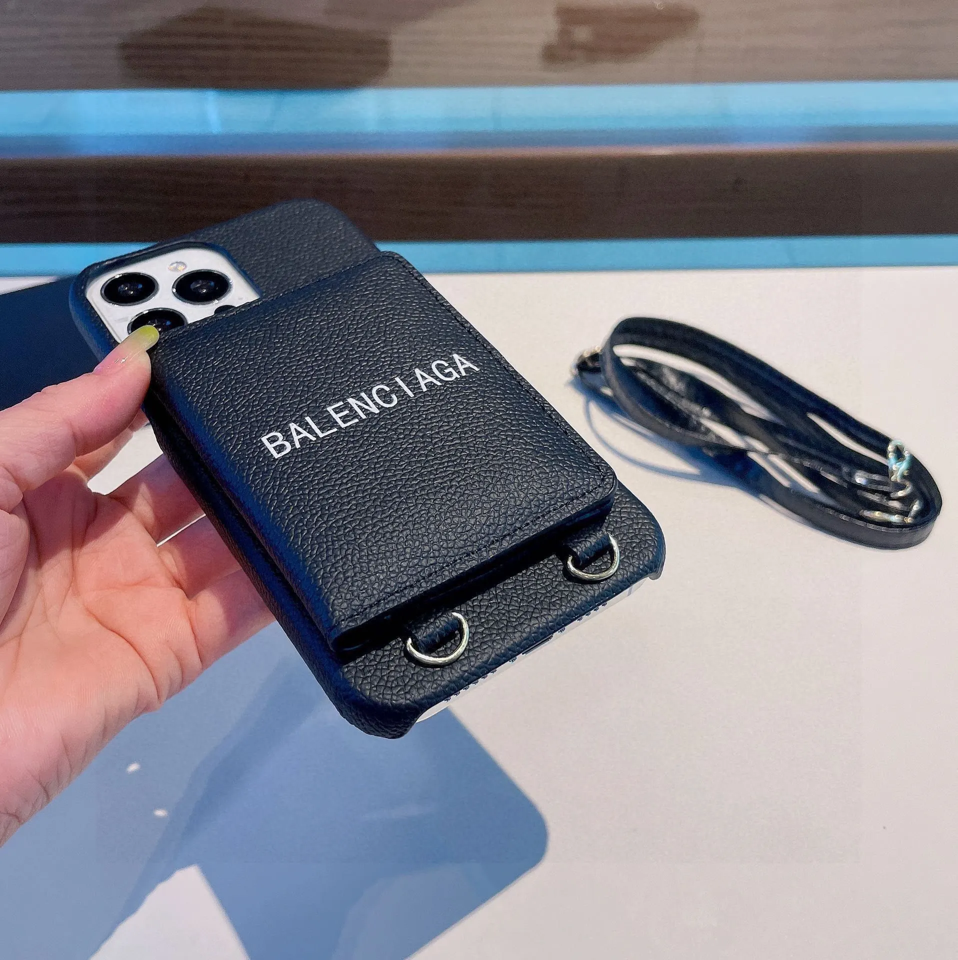 バレンシアガiPhone ケース 全機種 販売 2024新品注目度NO.1 スマホケース