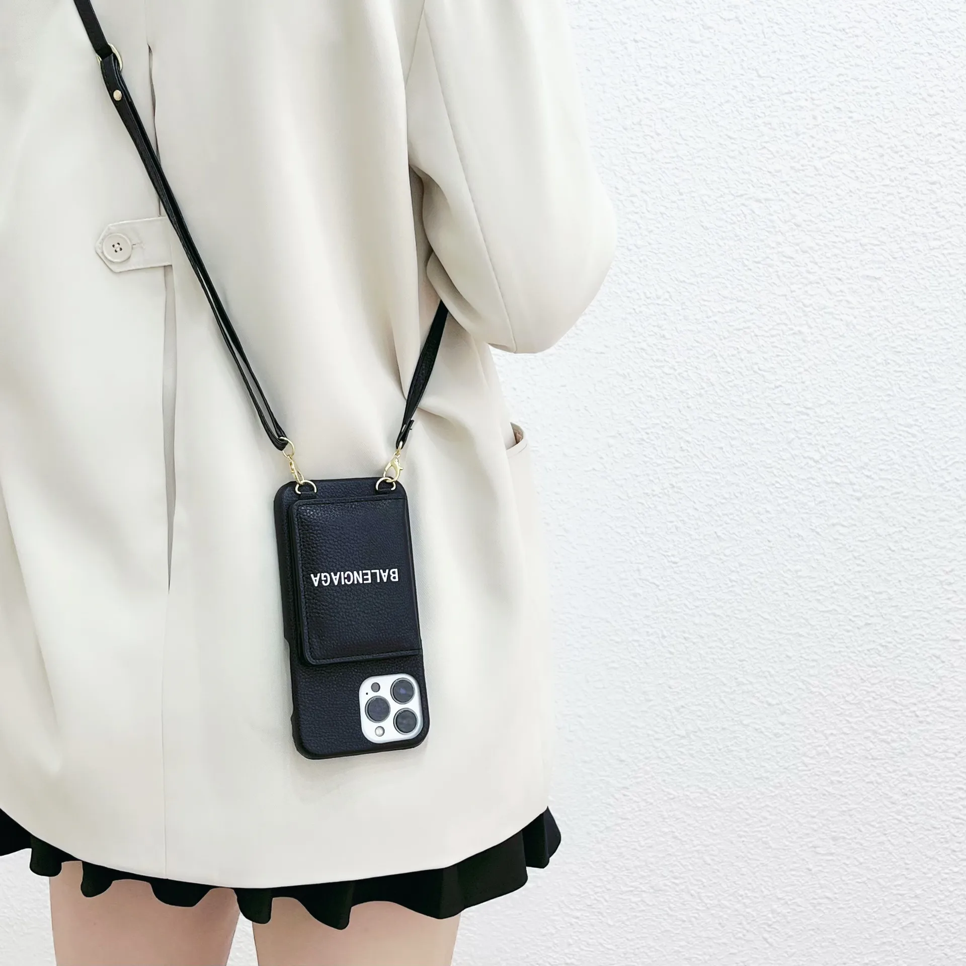 バレンシアガiPhone ケース 全機種 販売 2024新品注目度NO.1 スマホケース