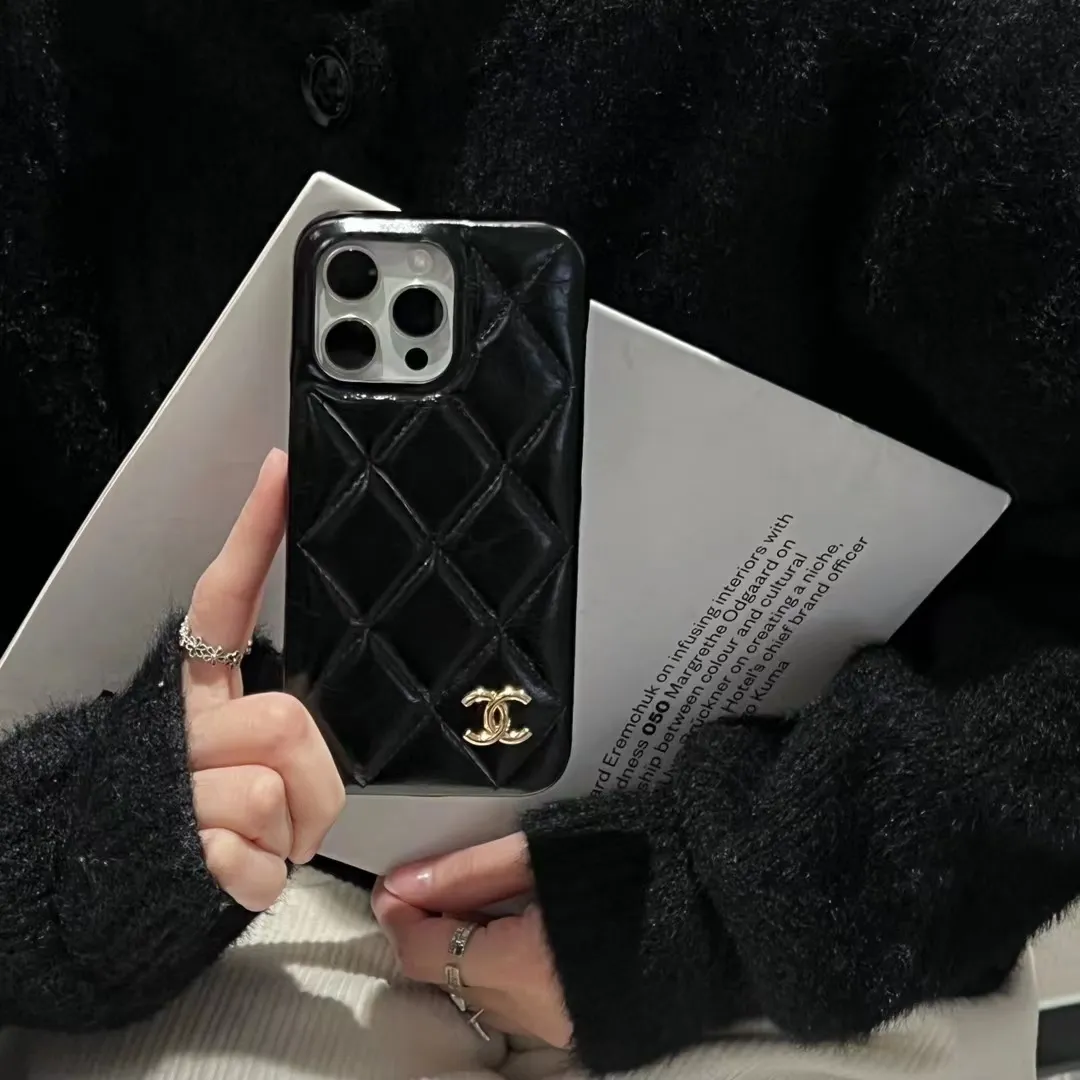 新作登場 人気商品 シンプル スタイリッシュ クラシック 滑り止め  スマホケース