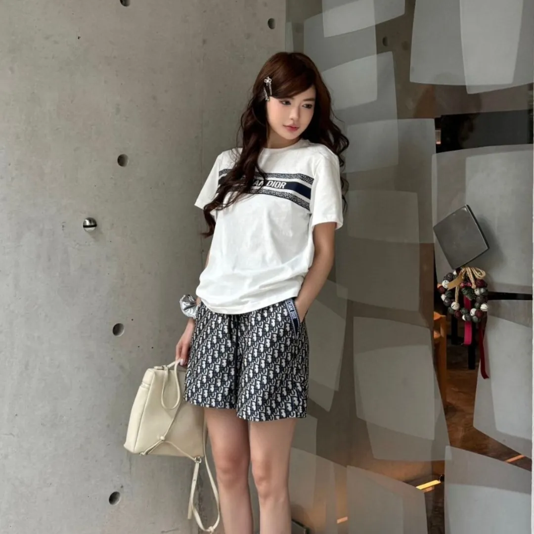 『S-L』ユニーク 個性的 クラシックデザイン シンプル エレガント 半袖Tシャツ ロゴ柄 ショートパンツ セット
