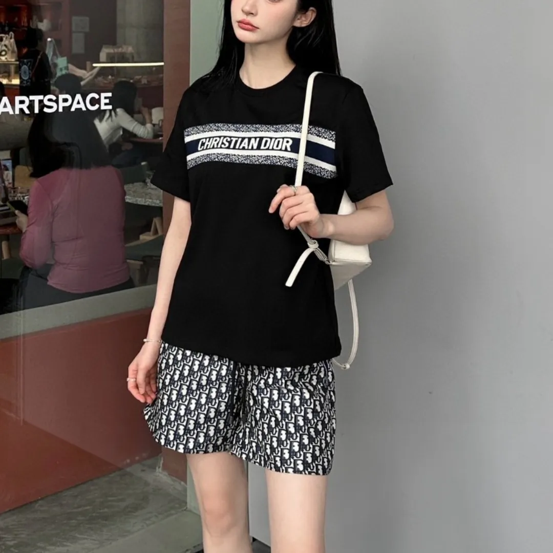 『S-L』ユニーク 個性的 クラシックデザイン シンプル エレガント 半袖Tシャツ ロゴ柄 ショートパンツ セット