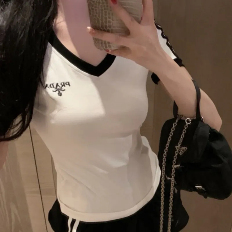 『S-L』単品注文 トレンド 高品質 エレガントガーリッシュ可愛い 若見え 繊細 Ｔシャツ スカート