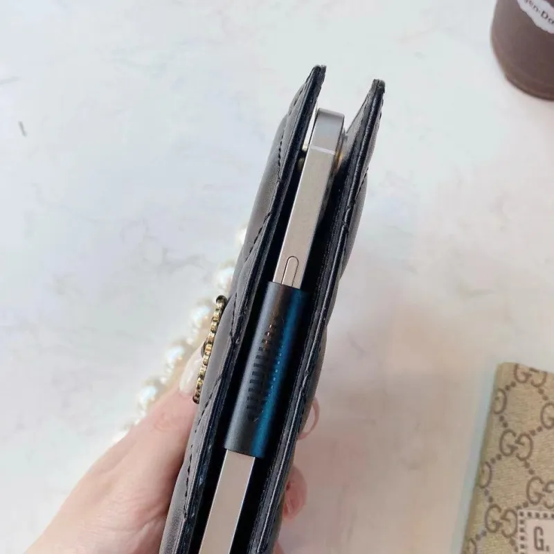 人気爆発中 高級感 耐久性 手触りが良い おしゃれなデザイン ベルト付き スマホケース