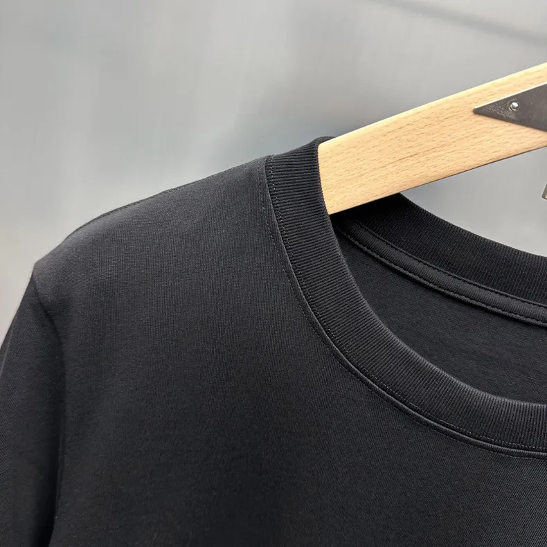 『S-2XL』ストリートブランド Tシャツ 夏 メンズ ルーズ 半袖 メタルレザーパッチ ヨーロピアン メンズTシャツ