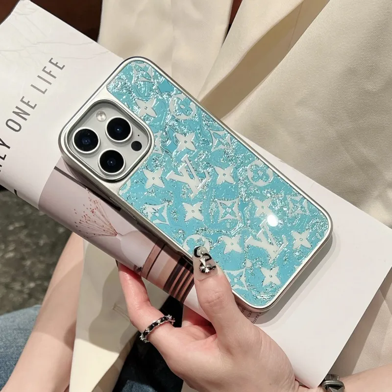 爆売れ中 トレンド 高級感 繊細 デザイン感 軽量 ボタン感度 スマホケース