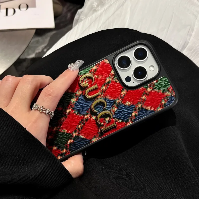 新作 トレンド ボタン感度良好カッコイイ配色 ユニークレトロ 滑り止め スマホケース