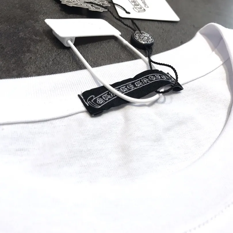 『M-XL』目を奪われる シンプル刺繍 着回し力抜群 ゆるっとした 半袖 Tシャツ
