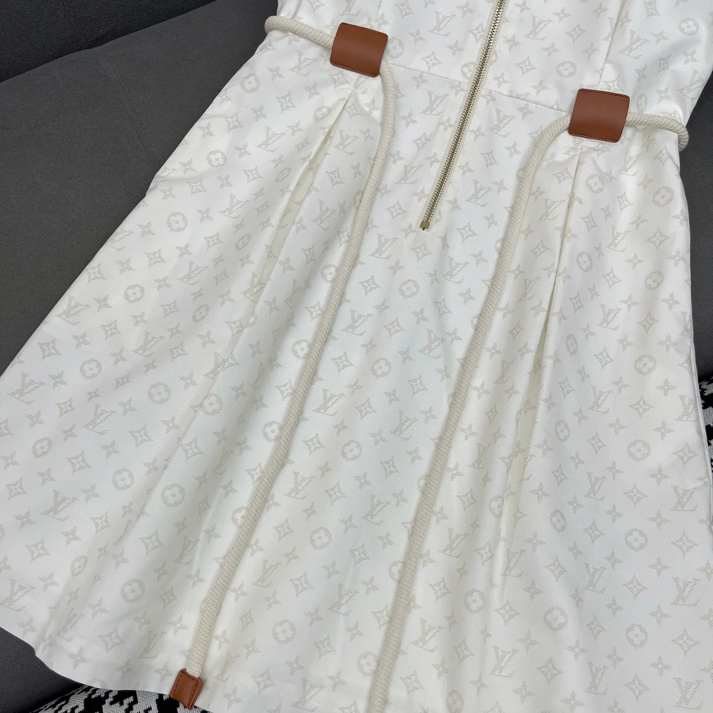 『S-L』こなれ感たっぷり 売れ筋 クラシカル 高級感 ワンピース