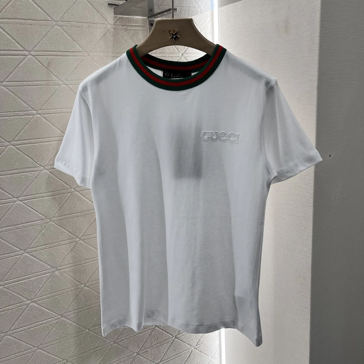 『S-L』柔らかい肌触り シンプル 柔らかい カジュアル 半袖 合わせやすい Tシャツ
